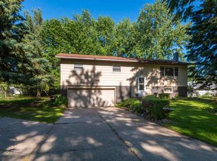 509 Chapley Ave, Junction City, WI 54443
