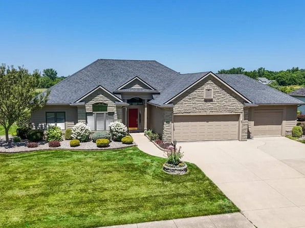 2512 Cobblestone Ln, Kendallville, IN 46755
