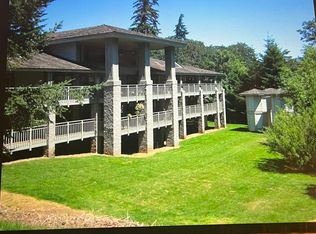 105 Country Club Rd Unit 1, Hood River, OR 97031