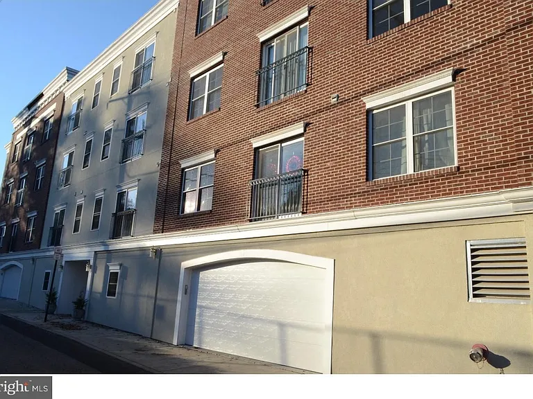 131 Prospect St — Photo 1