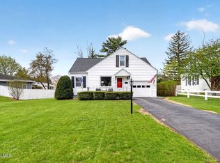 32 Puritan Drive, Rotterdam, NY 12306