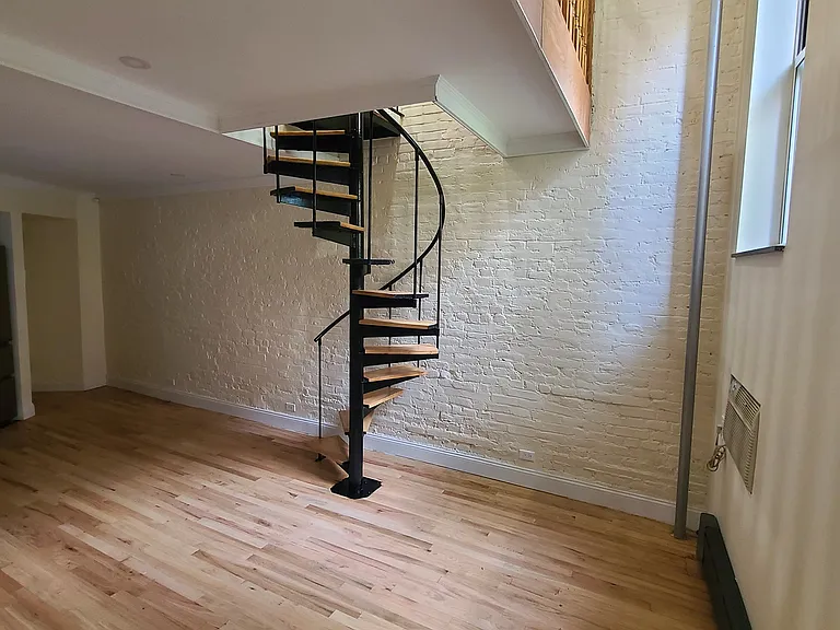 70 Barrow St #2RE — Photo 6