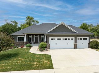 3490 Barnsley Cir, Marion, IA 52302
