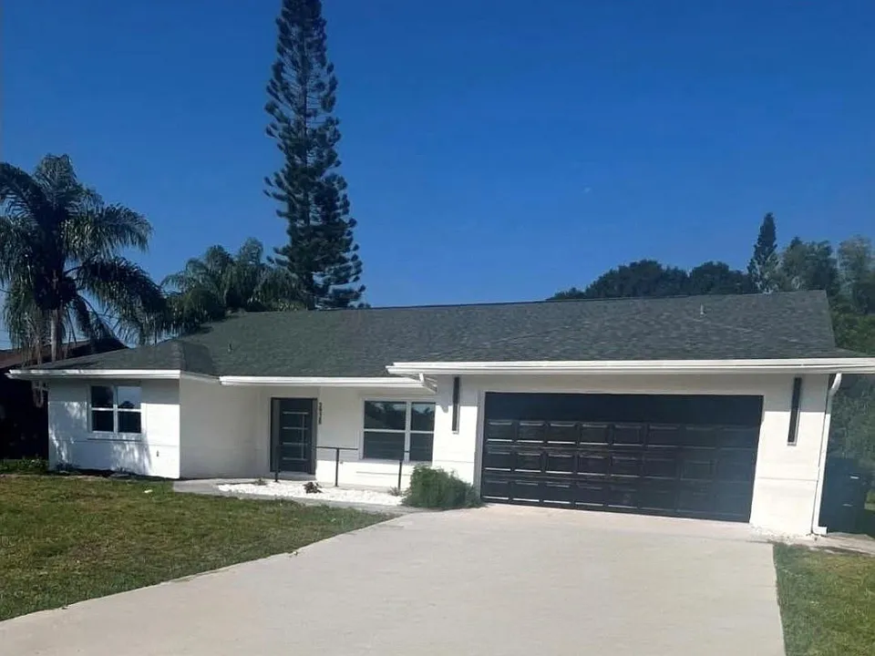 2928 SE Bella Rd