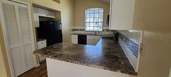 2411 Berkshire Ct — Photo 7
