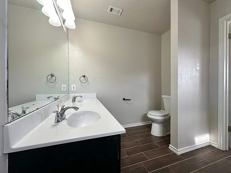 1910 Michele Dr — Photo 22
