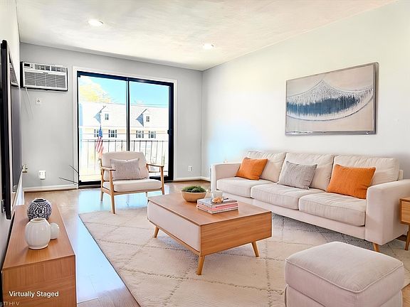 4th image of 36 Main St APT 26