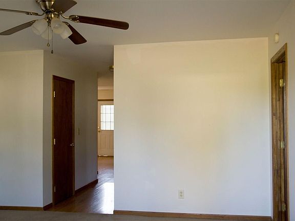 2nd image of 107 N Hutchinson Ave