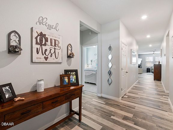 4th image of 807 Armenia Ct
