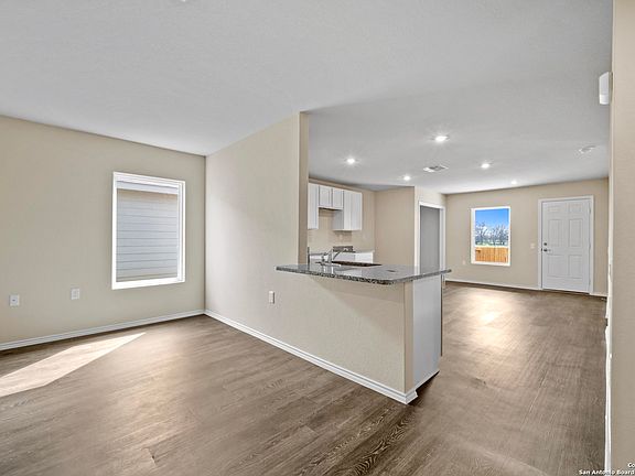 4th image of 1510 Outrigger Way