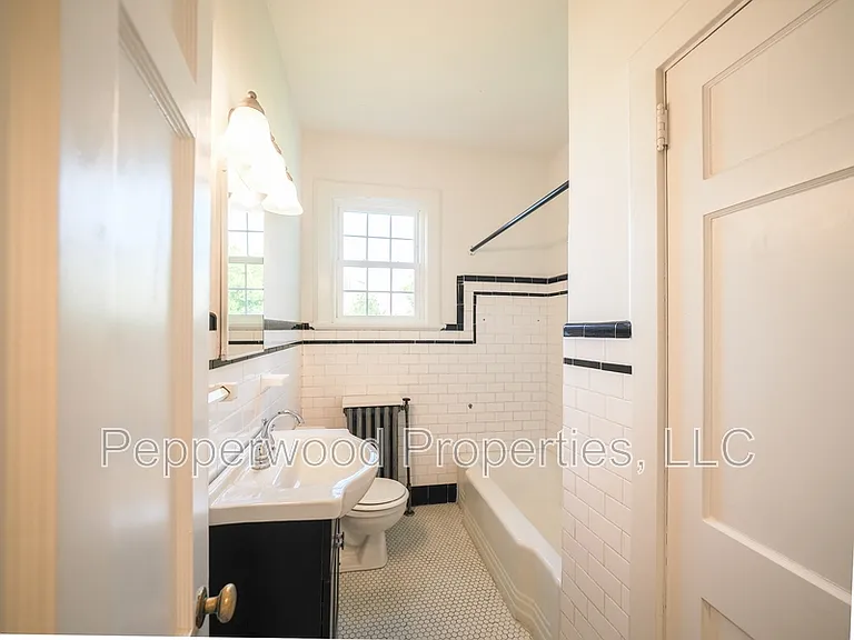519 E Main St #3 — Photo 10