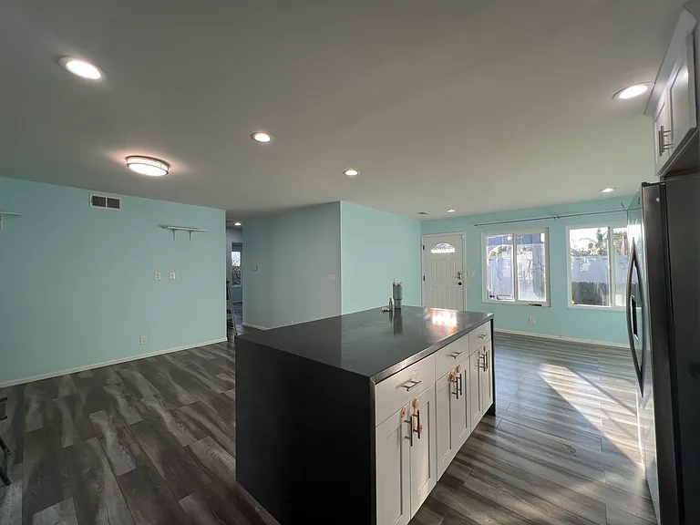 14902 Burnham Cir — Photo 7