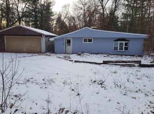 7194 Boelter Lake Ct, Almond, WI 54909
