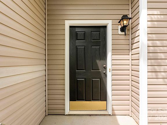 4th image of 1457 Mandy Place Ct