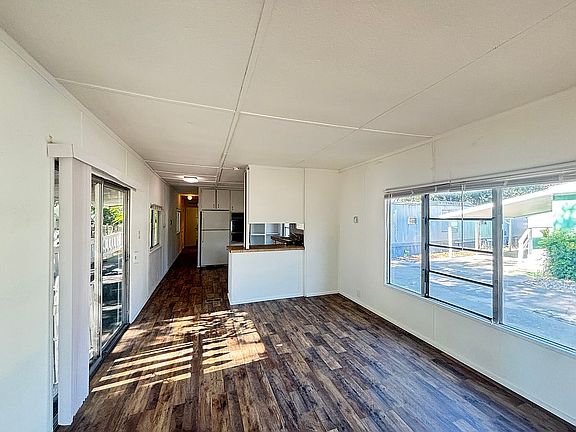 4th image of 2237 Jewell Ln Space 16