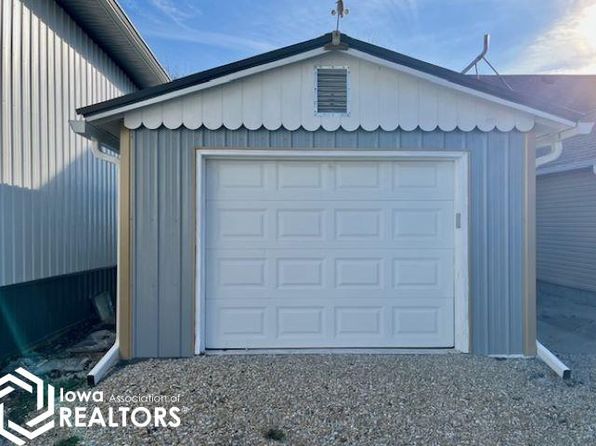309 W Main St, Lockridge, IA 52635