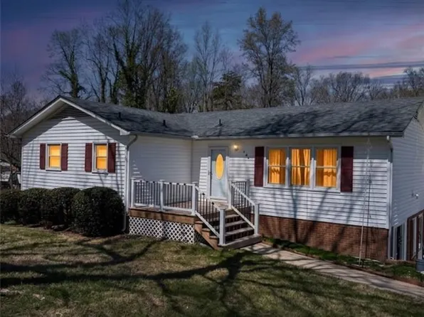 307 Brookview Cir, Jamestown, NC 27282
