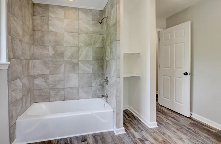 2024 Lintwood Dr — Photo 40
