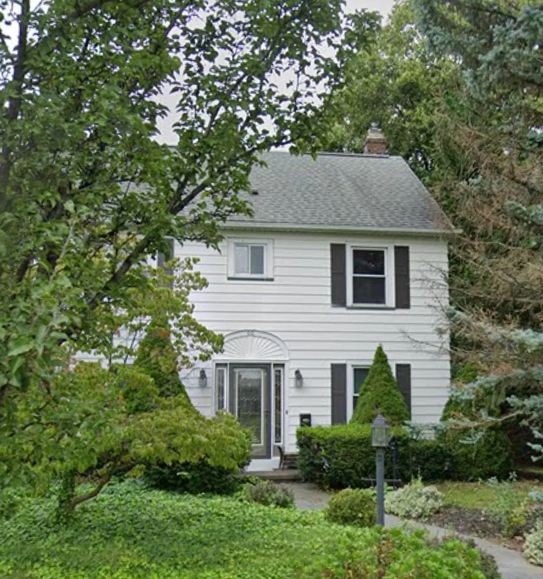 3 bed, 1840 sqft, $2,300 — Photo 1