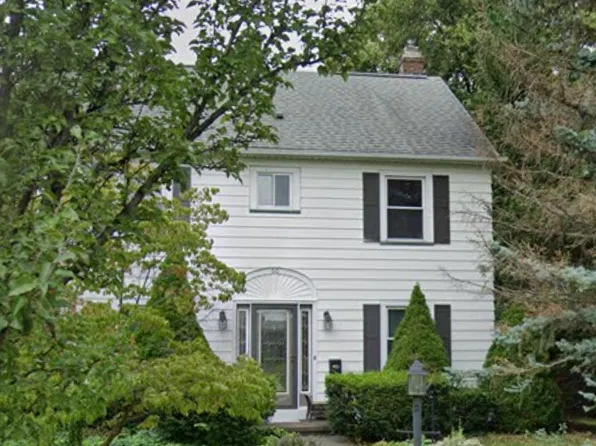 60 Castleman Rd, Rochester, NY 14620
