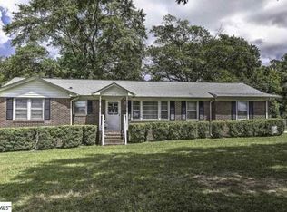 212 Garrett St, Fountain Inn, SC 29644