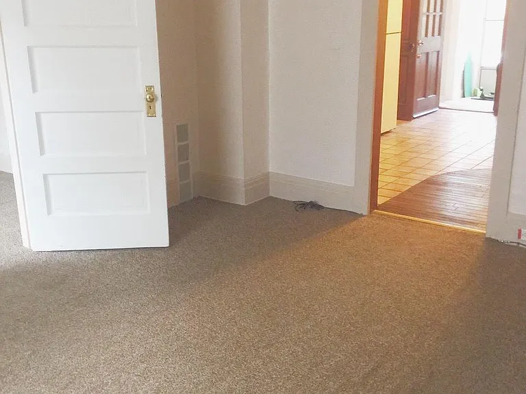 4408 Oak Park Ave #UPSTAIRS — Photo 11