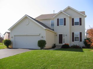 34 Greenbriar Dr, Gilberts, IL 60136