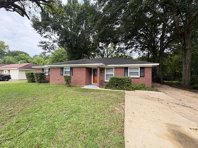 3622 Audubon Rd — Photo 2