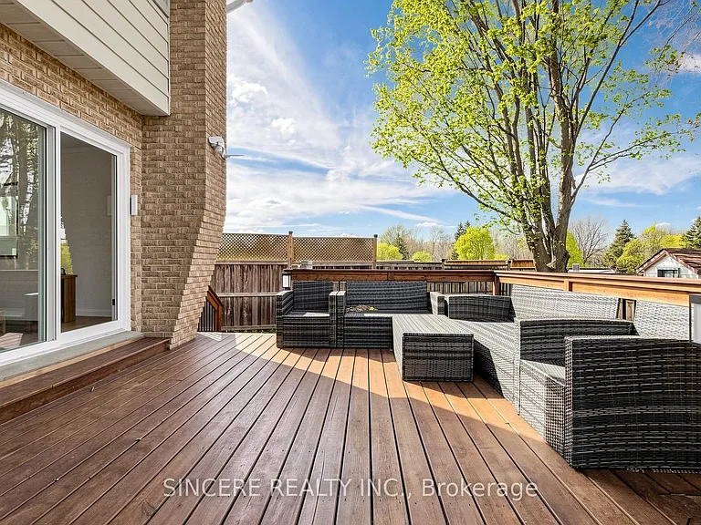 592 Canewood Cres — Photo 46