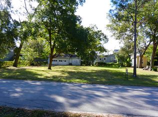 915 Ivy Rd, Clear Lake Shores, TX 77565