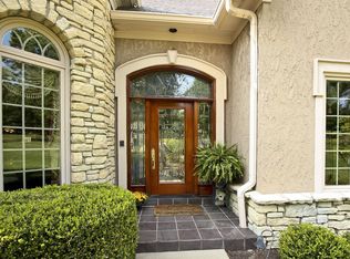 1207 Neeb Rd, Cincinnati, OH 45233