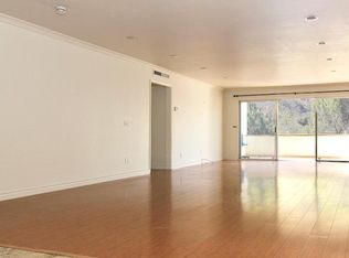 1935 Alpha Rd UNIT 101, Glendale, CA 91208