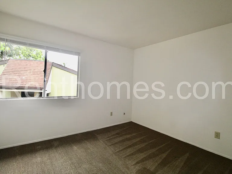 7958 Mission Center Ct #E — Photo 11