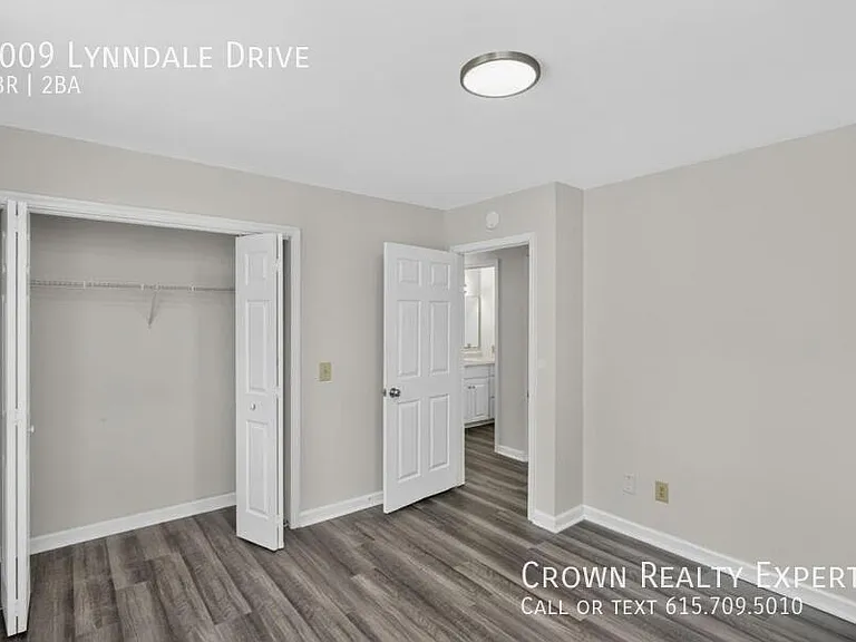 1009 Lynndale Dr — Photo 36