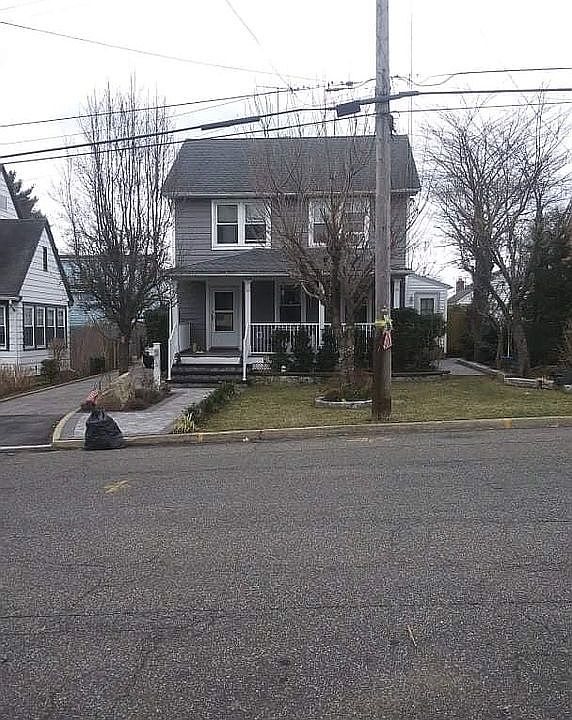 1st image of 27 Coles St