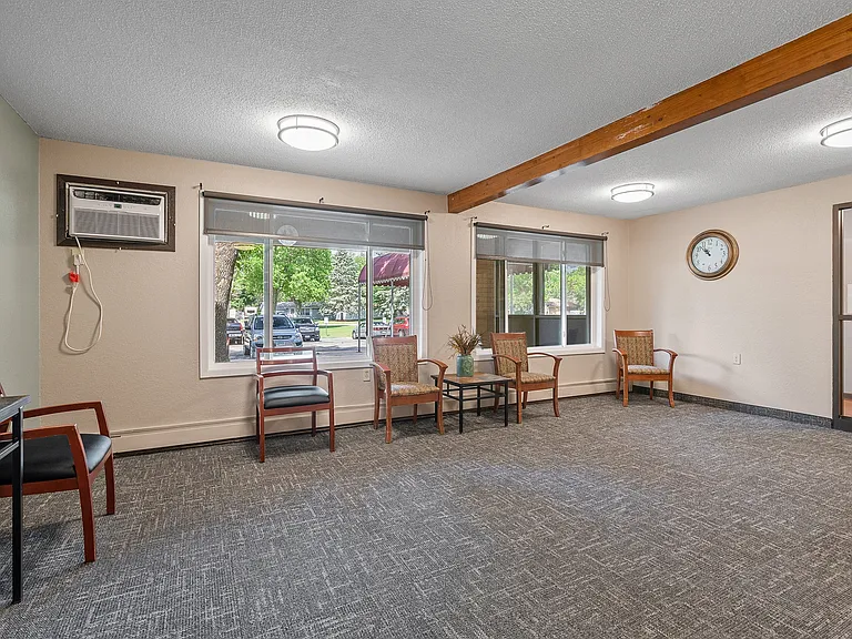 Golden Meadows Apartments — Photo 17