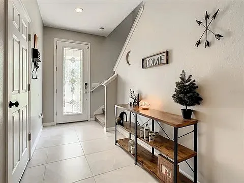 6402 Yellow Buckeye Dr — Photo 4