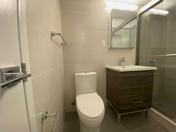 4th image of 340 E 51st St APT 7D