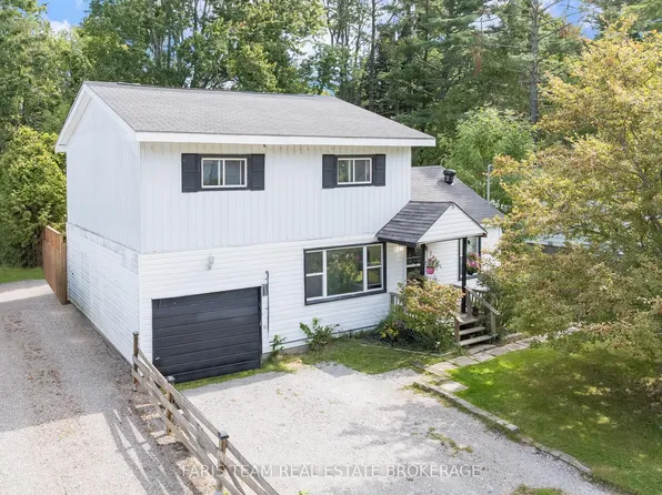 3425 Coronation Ave, Severn, ON L3V 0V8
