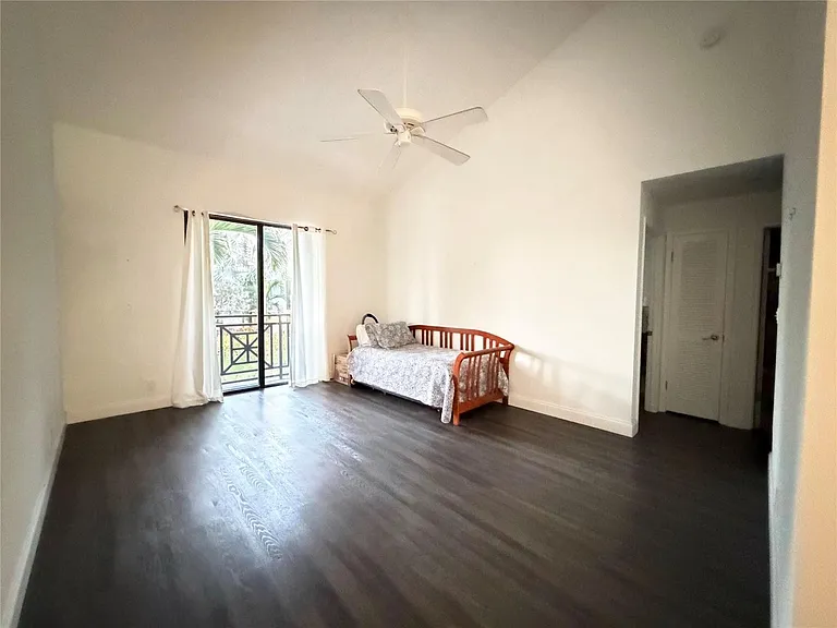 1645 S Ocean Ln #289 — Photo 13
