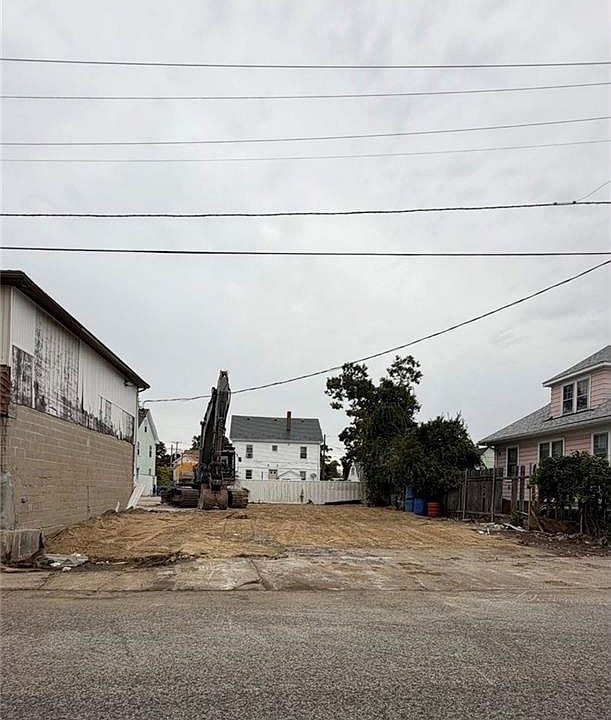 1st image of 0 3rd Ave