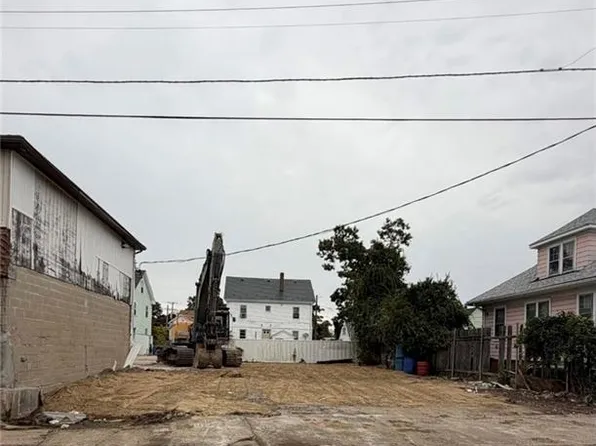 0 3rd Ave, Cranston, RI 02910