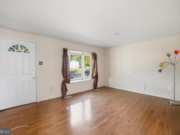 4th image of 7200 Sybaris Dr