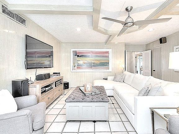 3rd image of 3622 Woodvalley Dr