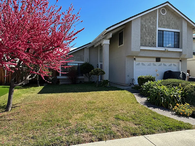 5286 Rio Grande Dr — Photo 1