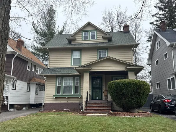 953 Brunswick Rd, Cleveland Heights, OH 44112