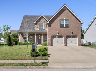 803 Carousel Ct, Clarksville, TN 37043