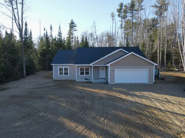 1 Brooks Boulevard, Carmel, ME 04419