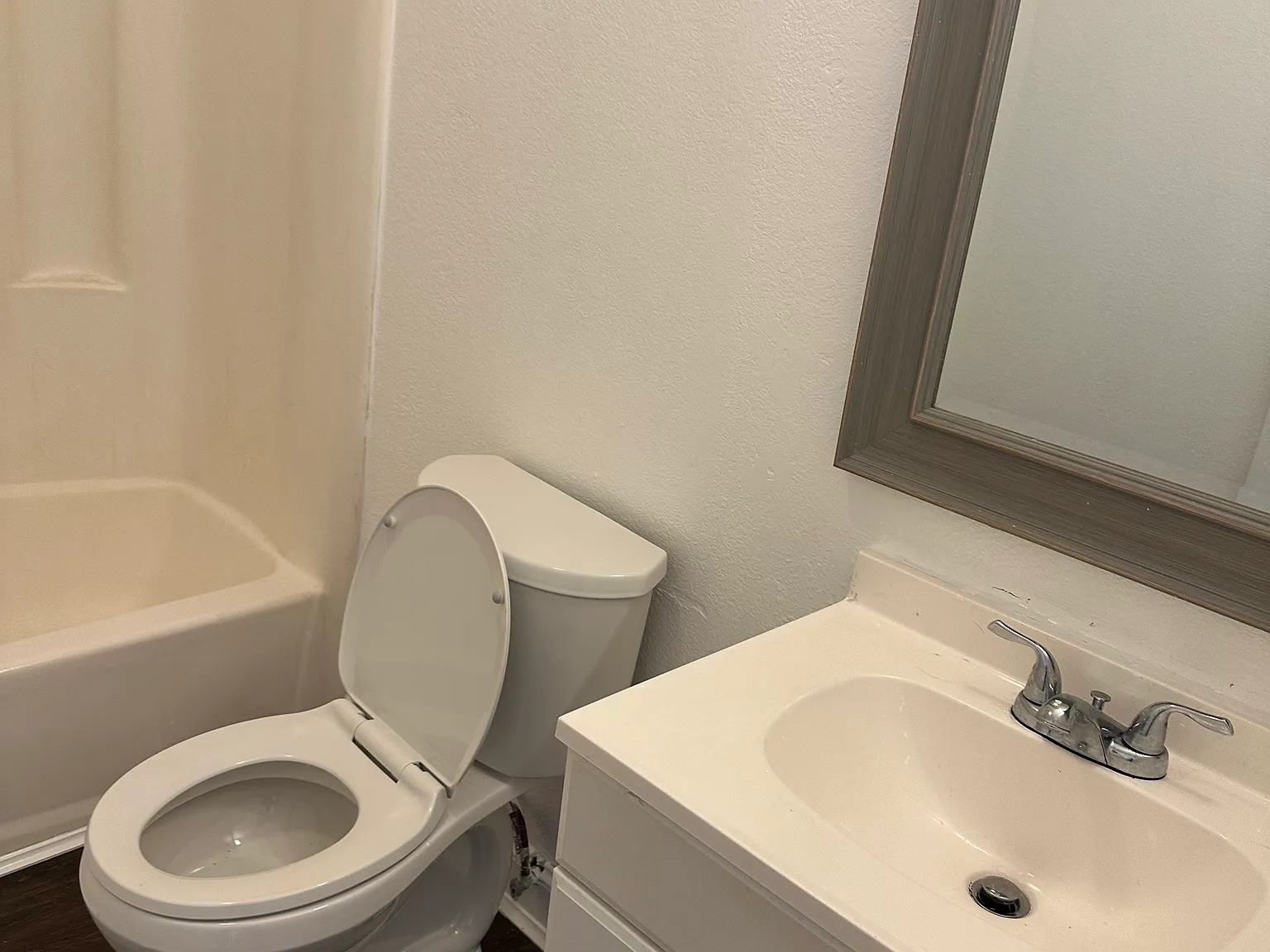 2 bed, 1.5 bath, 1100 sqft, $1,500 — Photo 3