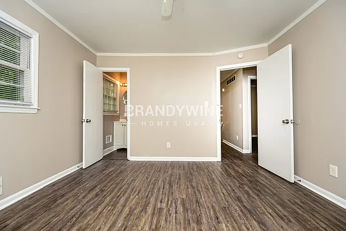 5515 Scofield Rd — Photo 10
